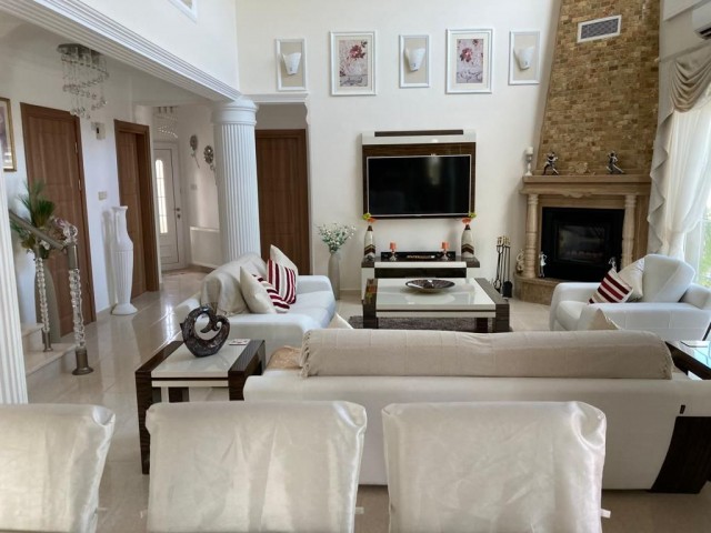 Prime location 3 Bedroom Villa with private pool in Catalkoy, Kyrenia !