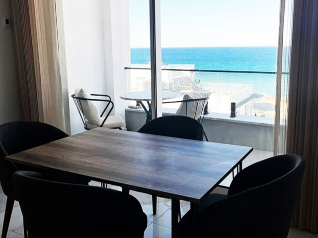 PENTHOUSE-WOHNUNG MIT 2 SCHLAFZIMMERN ZUM VERKAUF MIT MEERBLICK IN KYRENIA BAHCELI