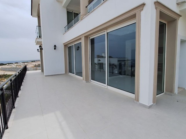3 BEDROOM APARTMENT FOR SALE WITH SEA VIEW IN KYRENIA BAHCELI