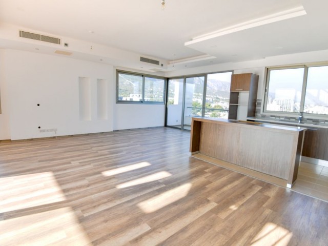 Kıbrıs Girne Merkezde Satılık 3+1 Duplex Penthouse