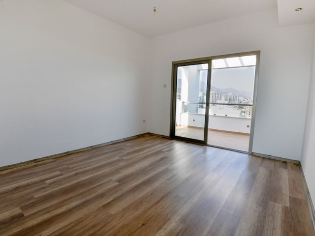 Kıbrıs Girne Merkez Satılık 3+1 Duplex Penthouse