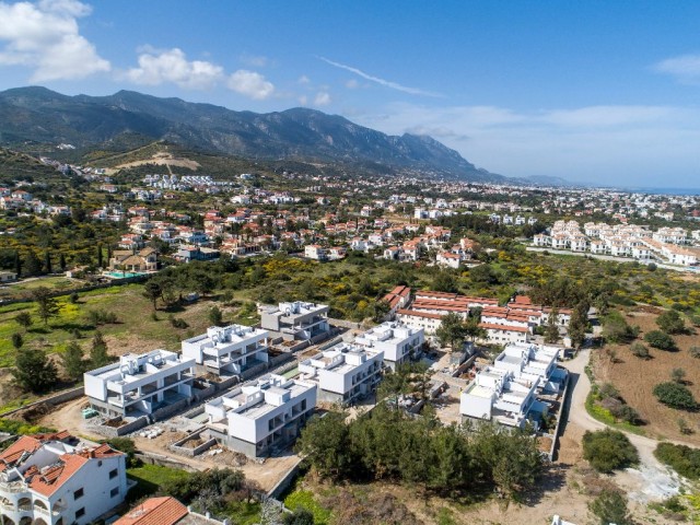 Kıbrıs Girne Alsancak'ta Site İçerisinde Lüks 2+1 Bahçeli Daire