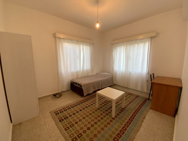 Flat To Rent in Girne Merkez, Kyrenia