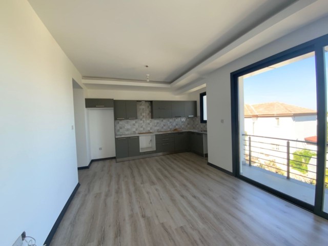 Sea and Mountain View Flat for Sale in Girne Ozanköy ** 