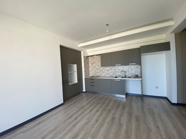 Sea and Mountain View Flat for Sale in Girne Ozanköy ** 