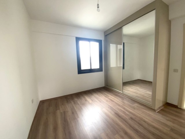 Zypern Kyrenia Zentrum 2 + 1 Wohnung Zu Verkaufen ** 