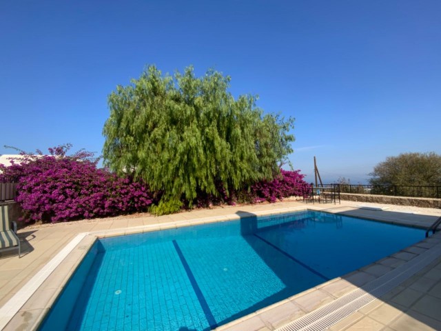 Cyprus Kyrenia Karmi 3+1 Duplex Villa with Sea View for Rent with Pool ** 