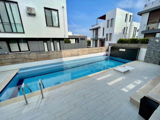 Luxus 3+1 Villa Mit Pool Zum Verkauf In Gehweite Zum Meer In Zypern Kyrenia Alsancak ** 