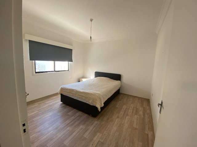 2+1 Büro Wohnung zum Verkauf in Kyrenia Zentrum ** 