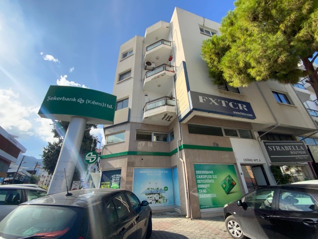 2+1 Büro Wohnung zum Verkauf in Kyrenia Zentrum ** 