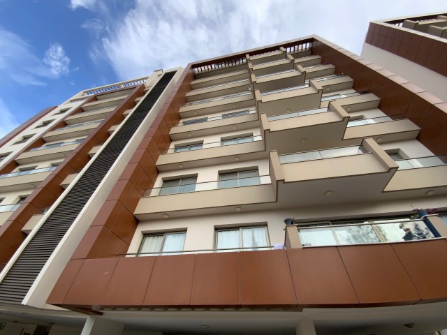 Flat For Sale in Yukarı Girne, Kyrenia