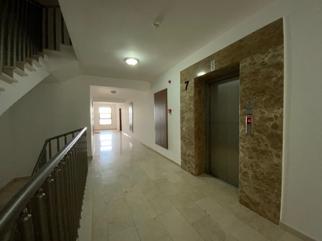 Flat For Sale in Yukarı Girne, Kyrenia