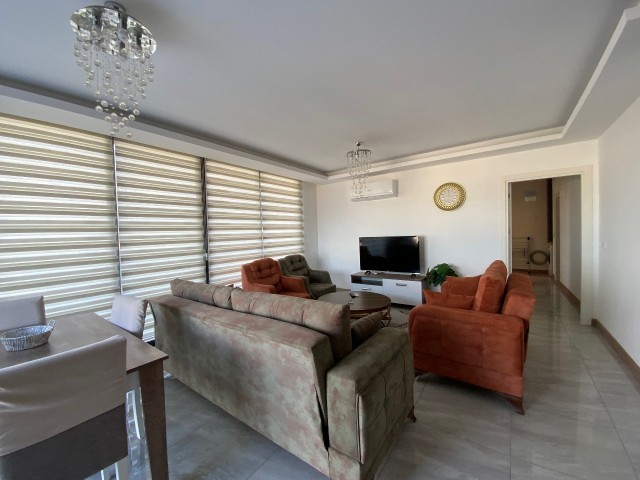 Wohnung und Penthouse zur Miete in Kyrenia Zentrum Lu Llogara Täglich Wöchentlich Monatlich ** 