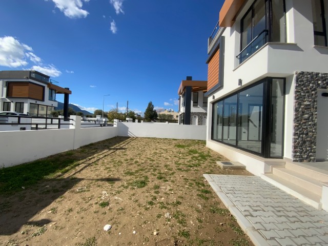 Kıbrıs Girne Çatalköy Satılık Lüx Villa 