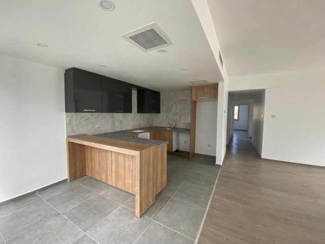 Girne merkezde satılık 3+1 penthouse