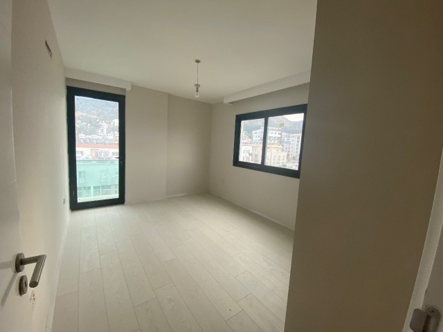 2+1 FLAT FOR SALE IN CYPRUS GIRNE CENTER ** 