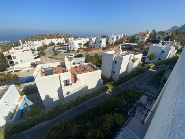 VILLA MIT HERRLICHEM BLICK IN KYRENIA DE KARMI ** 