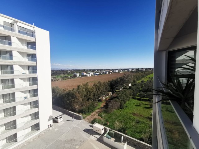 WOHNUNG ZUM VERKAUF MIT SPEKTAKULÄREM MEERBLICK AUF APHRODITE BEACH SITE ** 