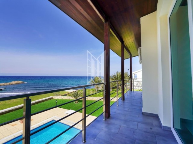 Villa zum Verkauf in Zypern Kyrenia Chatalköy am Meer ** 