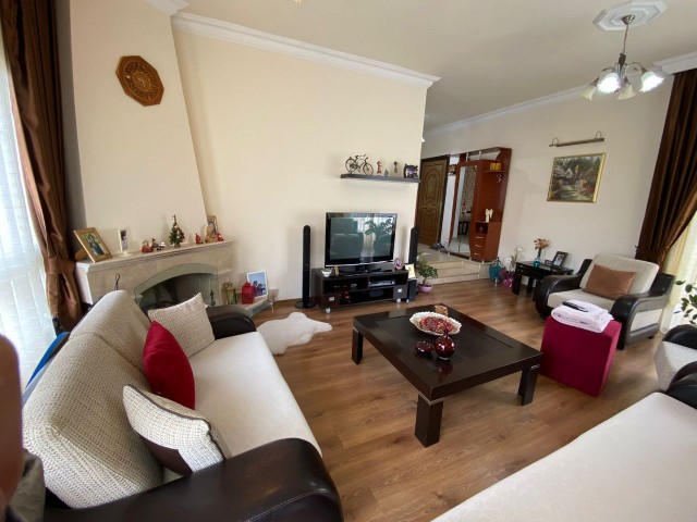 3+1 FURNISHED FLAT FOR SALE IN KYRENIA CENTER ** 