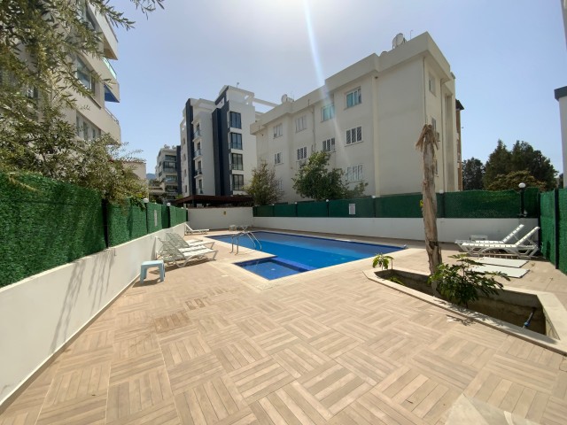 2+1 Wohnung mit Pool mit Meer-und Bergblick zum Verkauf in Kyrenia Zentrum von Zypern ** 