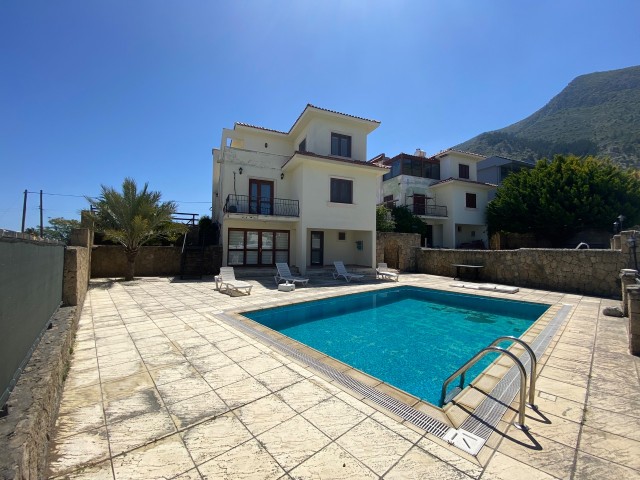 Villas for sale in Kyrenia Edremit ** 