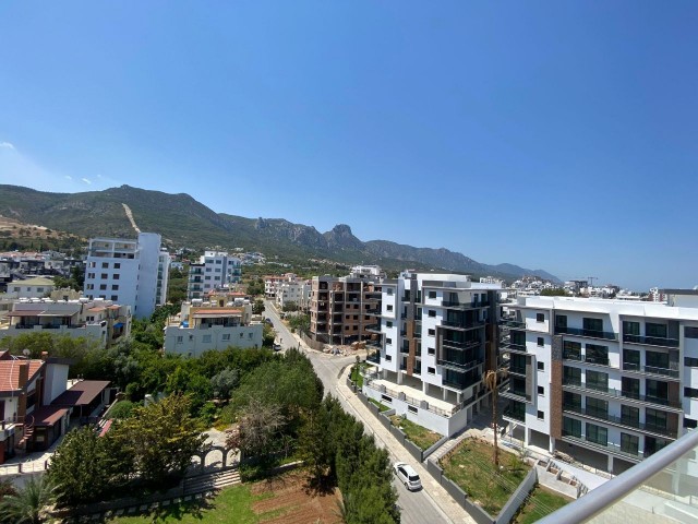 LU LLOGARA LOFT WOHNUNG ZUR MIETE IM ZENTRUM VON KYRENIA ** 