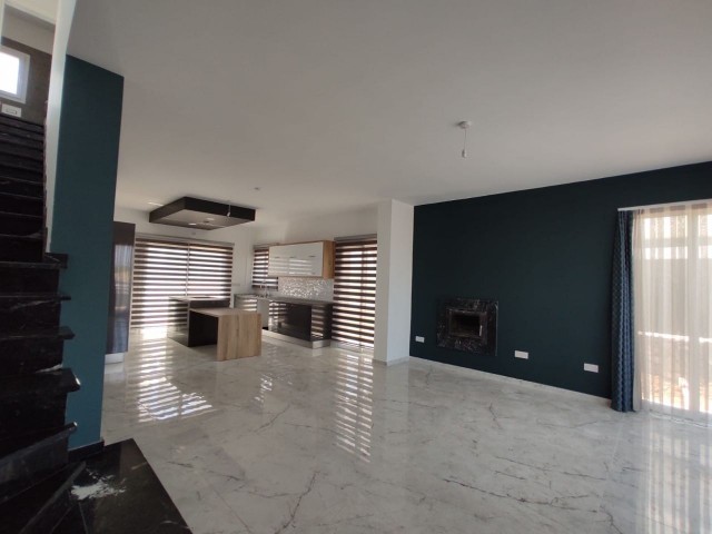 Kıbrıs Girne Karşıyaka'da Satılık 3+1 Modern Villa