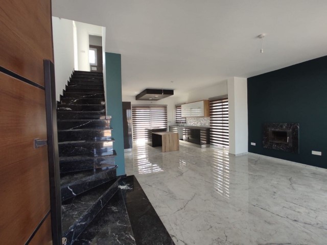 Kıbrıs Girne Karşıyaka'da Satılık 3+1 Modern Villa