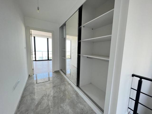 Kıbrıs Girne Merkez Muhteşem Lokasyonda Satılık 2+1 Penthouse