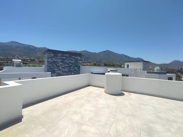 3+1 Türkische Kochanli Villa Zum Verkauf Mit Berg-Und Meerblick In Kyrenia Ozanköy ** 