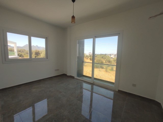 3+1 Türkische Kochanli Villa Zum Verkauf Mit Berg-Und Meerblick In Kyrenia Ozanköy ** 