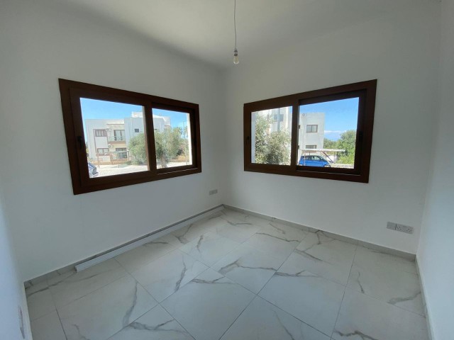 1 + 1 Apartment for Sale in Kyrenia Ozankoy ** 