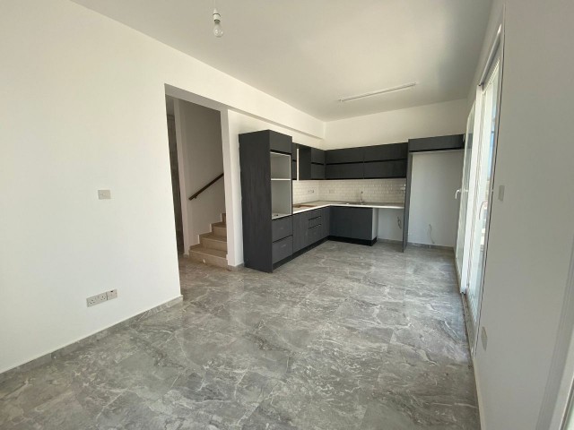 KIBRIS GİRNE KARŞIYAKA'DA SATILIK 2+1 TOWN HOUSE