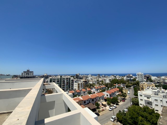 2+1 Penthouse Mit Meerblick Zu Vermieten In Kyrenia Stadtzentrum ** 