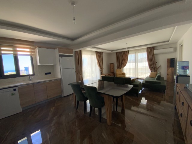 2+1 Penthouse Mit Meerblick Zu Vermieten In Kyrenia Stadtzentrum ** 