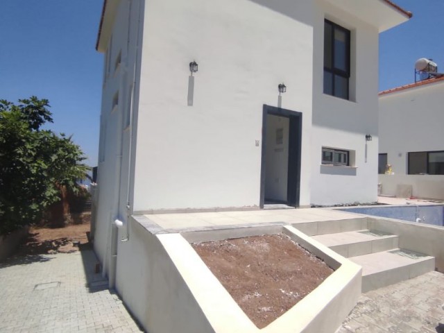 4+1 TRIPLE LLOSA VILLA ZUM VERKAUF MIT POOL IN CHATALKÖY MIT BLICK AUF DIE BERGE UND DAS MEER ** 