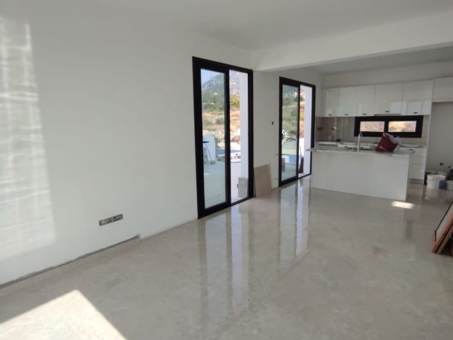 4+1 TRIPLE LLOSA VILLA ZUM VERKAUF MIT POOL IN CHATALKÖY MIT BLICK AUF DIE BERGE UND DAS MEER ** 