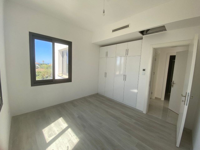 2+1 LUXUS-WOHNUNG ZUM VERKAUF IN KYRENIA OLIVENHAIN TE ** 