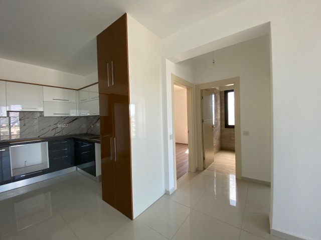 2 + 1 Apartment with Sea View in Kıbrıs Kyrenia Central For Sale in Türk Kocanlı Kapanmaz ** 