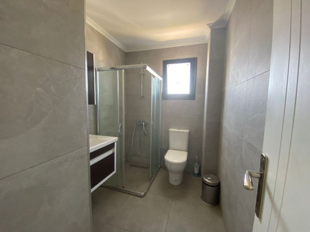 Luxus 2 + 1 Wohnung zur Miete in Kyrenia Zentrum von Zypern ** 