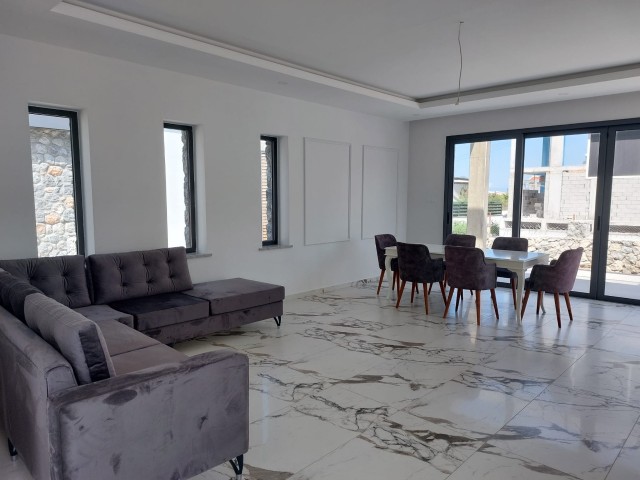 Kıbrıs Girne Çatalköy Satılık Modern 3+1 Villa