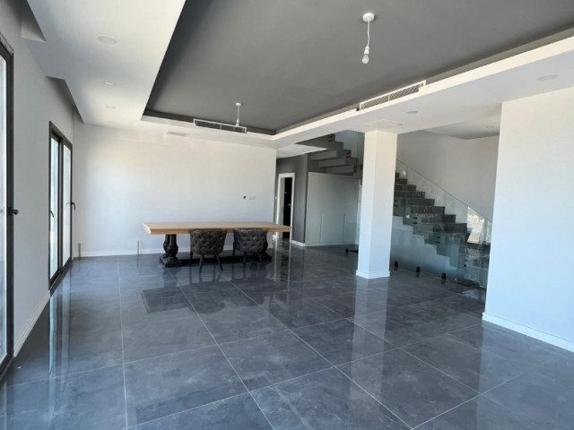 Kıbrıs Girne Edremit Kapanmaz Deniz Manzaralı Satılık Modern 3+1 Villa