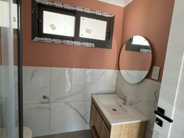 Kıbrıs Girne Edremit Kapanmaz Deniz Manzaralı Satılık Modern 3+1 Villa