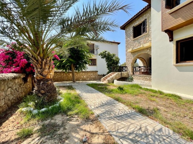 Zypern Kyrenia Chatalköy Zum Verkauf Angebot 3 + 1 Villa ** 