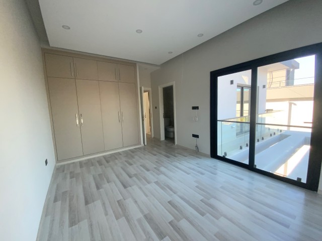 Kıbrıs Girne Ciglos Satılık Ultralüx 5+2 Satılık Villa