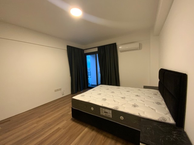 Kıbrıs Girne Merkez Deniz ve Dağ Manzaralı Kiralık Lüx 3+1 Sıfır Daire 