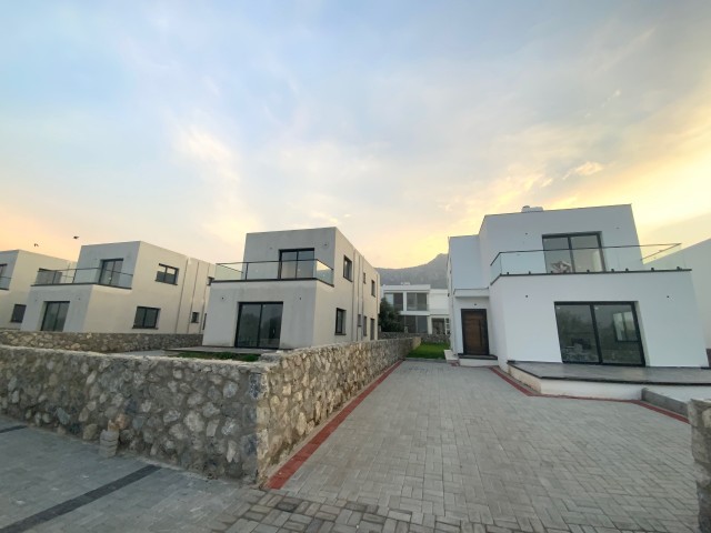 Kıbrıs Girne Edremit Satılık Deniz Manzaralı Dublex Villa