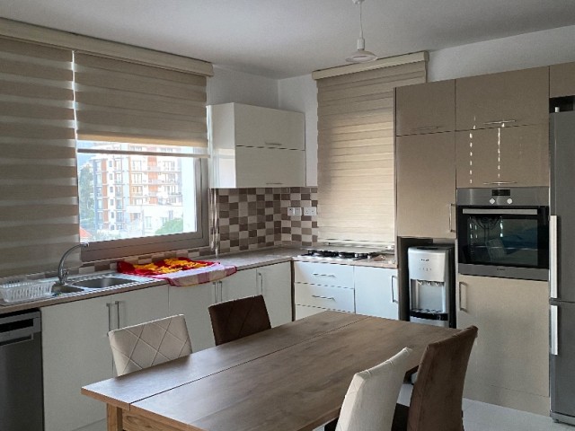 Kıbrıs Girne Merkez Satılık Deniz Manzaralı 3+1 Penthouse 