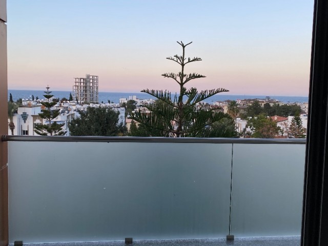 Kıbrıs Girne Merkez Satılık Deniz Manzaralı 3+1 Penthouse 